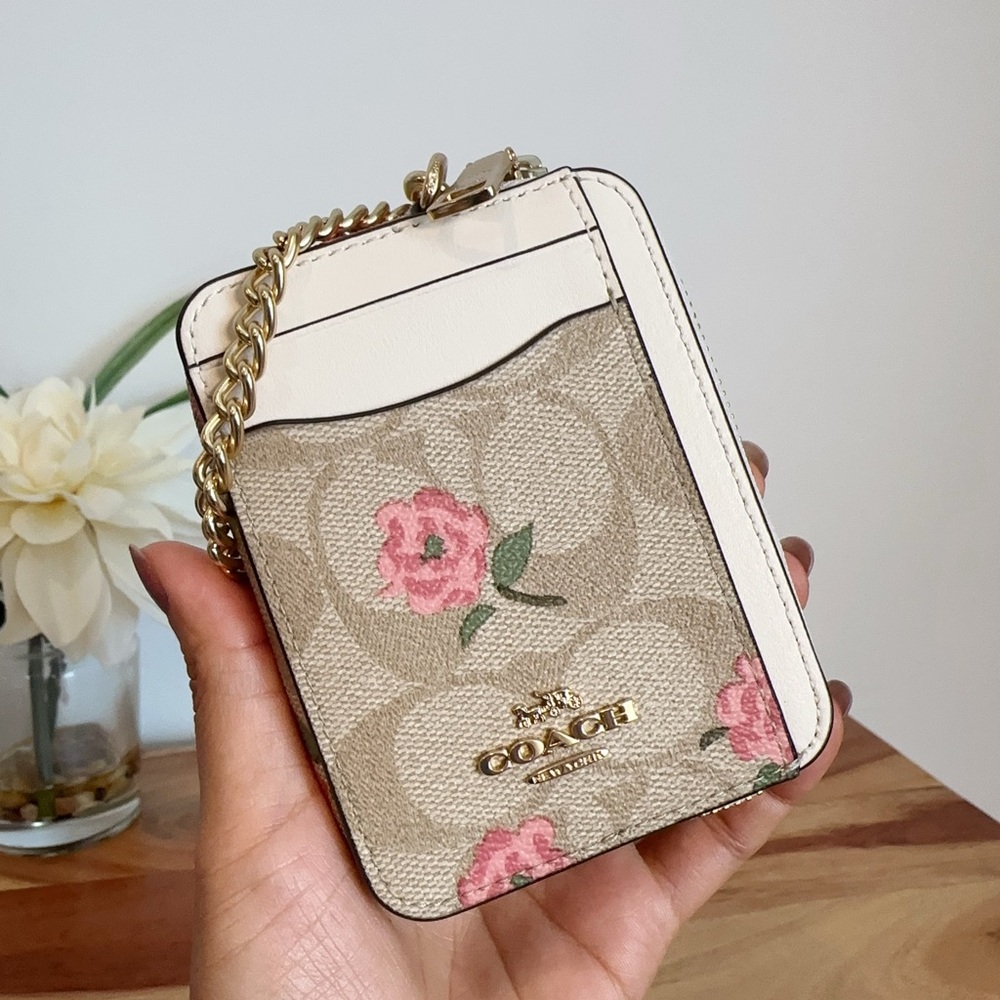 NWT Coach Zip Card‎ Case In Signature Canvas With Floral Print